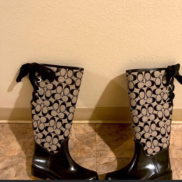 Coach rain fall winter boots - Picture 1 of 3